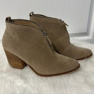 Beast fashion Sz 7.5 zip, front block, heel taupe, booties NWOT